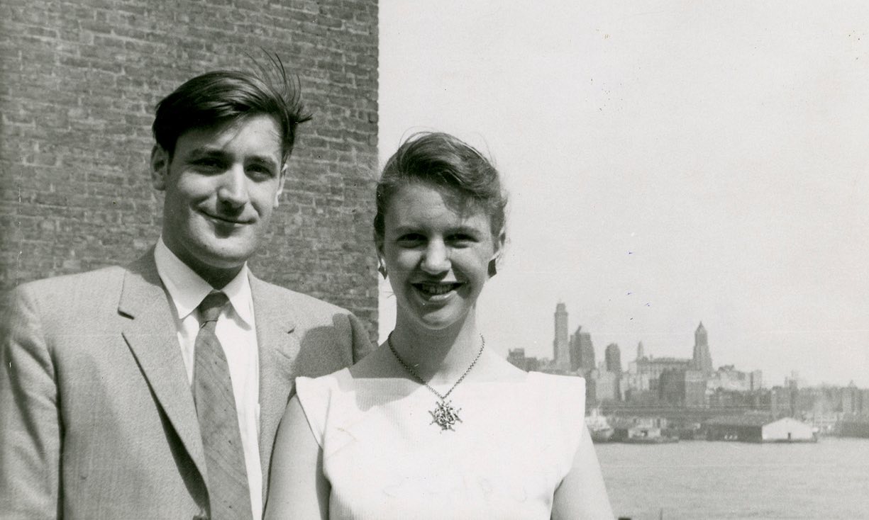 Ο Τεντ Χιουζ και η Σύλβια Πλαθ, στη Νέα Υόρκη, Ιούνιος 1958. Φωτογραφία: The Lilly Library, Indiana University, Bloomington, Indiana.
