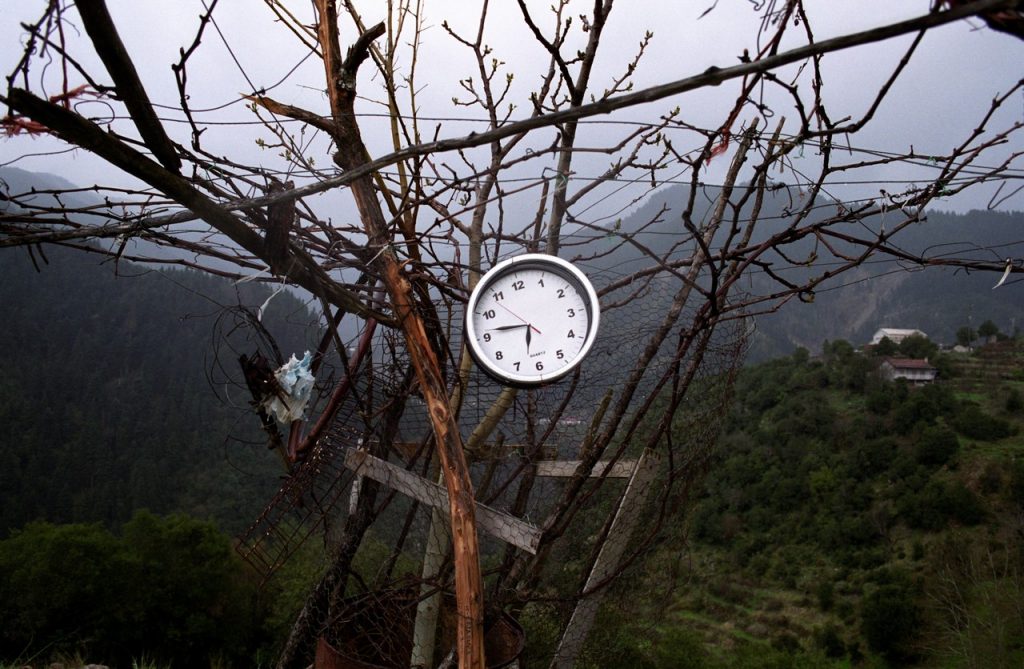 Ρολόι δρόμου, κοντά στο Καρπενήσι, Ελλάδα