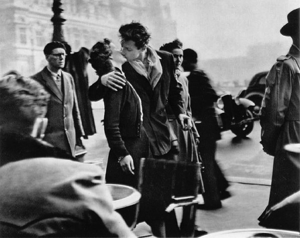 Kiss by the Hôtel de Ville, Robert Doisneau