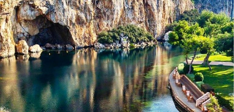 «Η Λίμνη των Ήχων»: Σειρά συναυλιών κλασικής μουσικής από τη Λίμνη Βουλιαγμένης