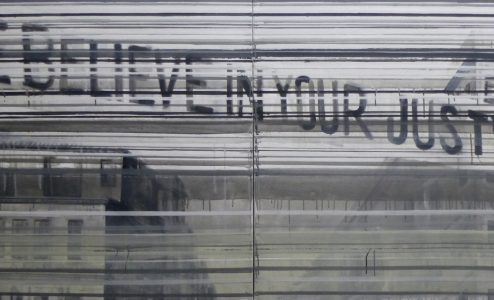 Κώστας Τσώλης, Πιστεύουμε στη δικαιοσύνη σας (δίπτυχο), 2014, ακρυλικό σε καμβά, 100 x 200 εκ.