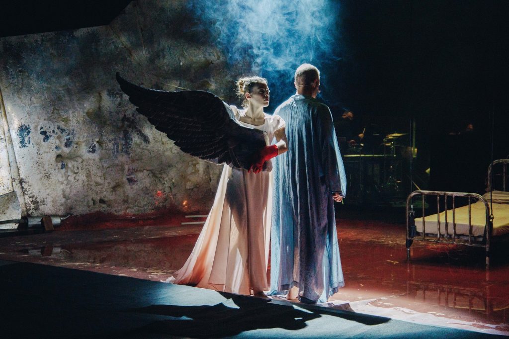 Το «Σκιές στον Άδη» του Αλέξανδρου Μούζα σε σκηνοθεσία Θωμά Μοσχόπουλου στην GNO TV